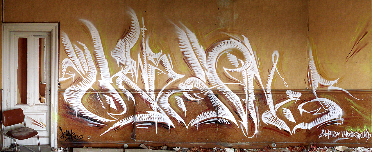 KAWSE 2010 — UNDERGROUND [Graffiti]